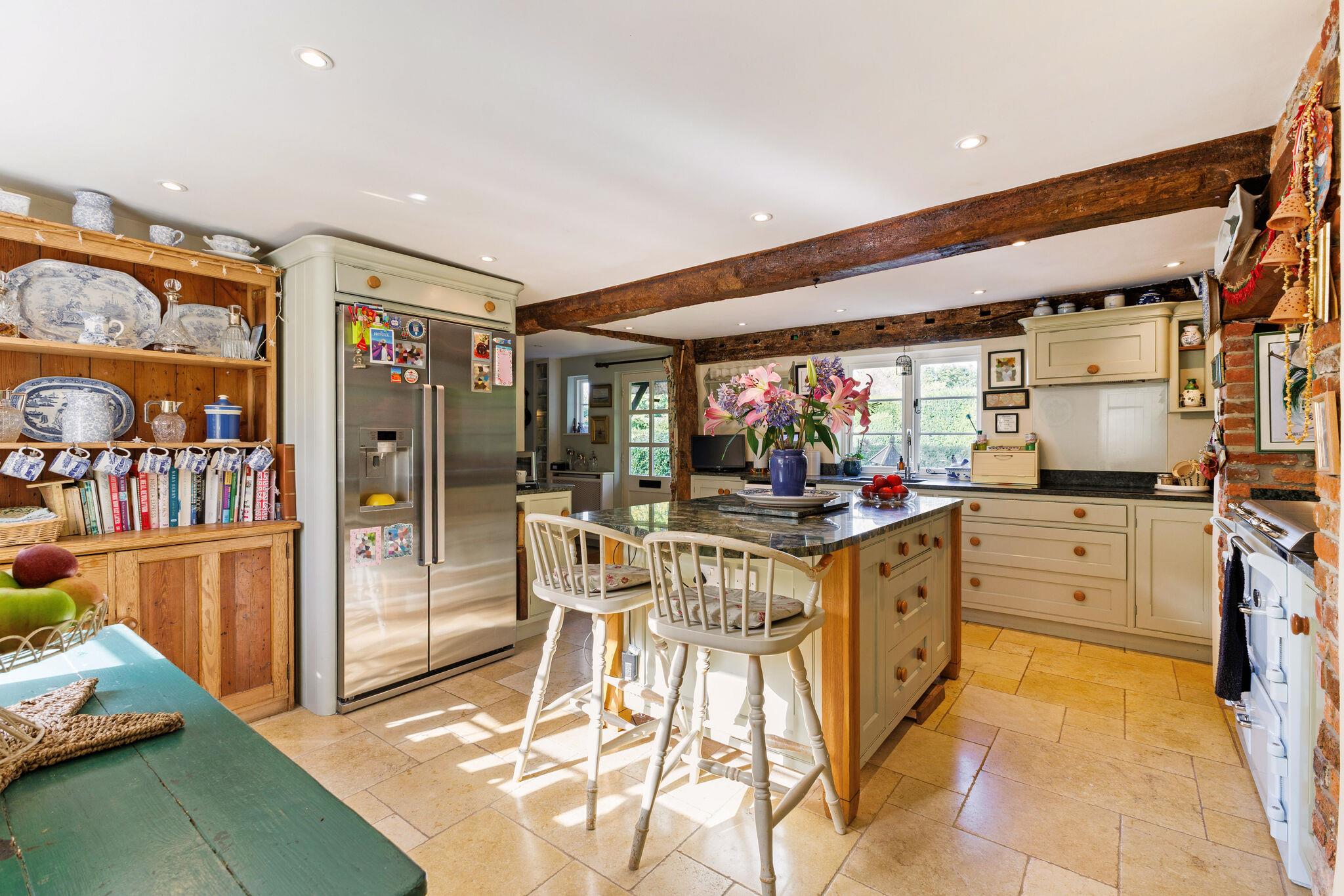 5 bedroom detached house for sale 0