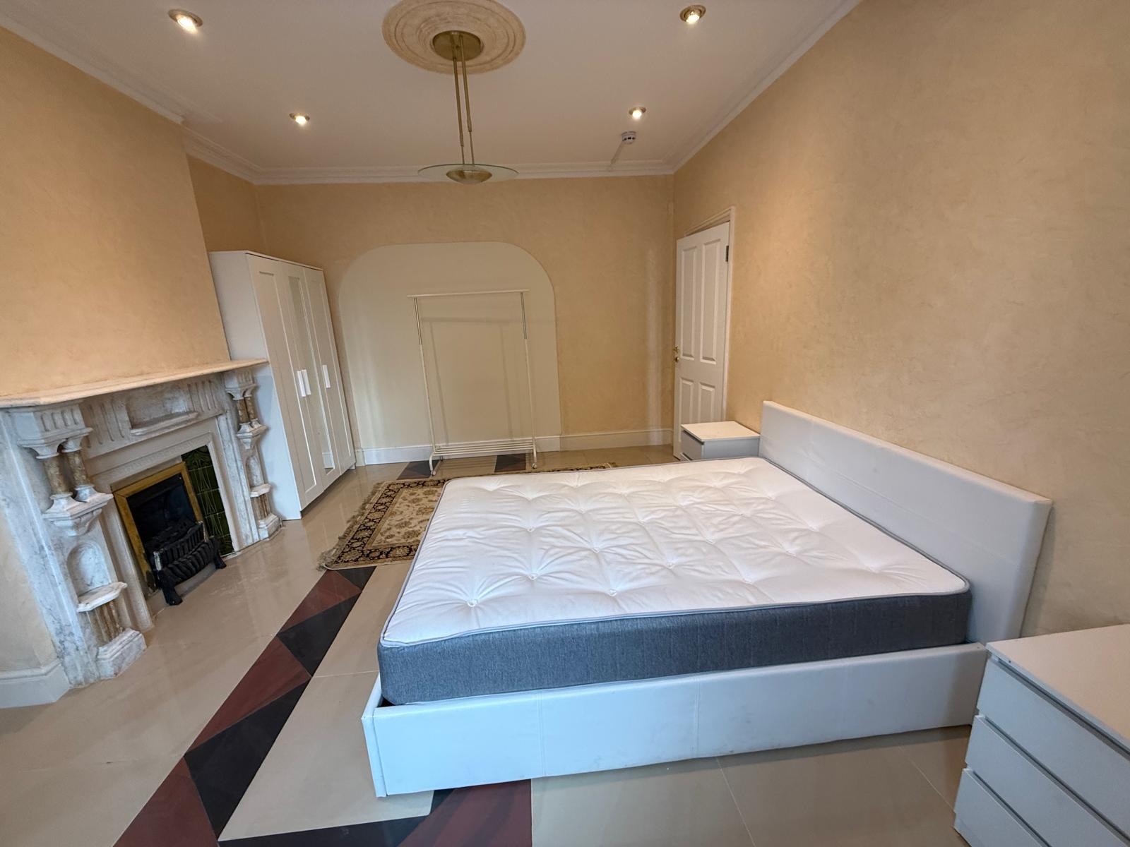 23, Noel Road, Greater London photo 5