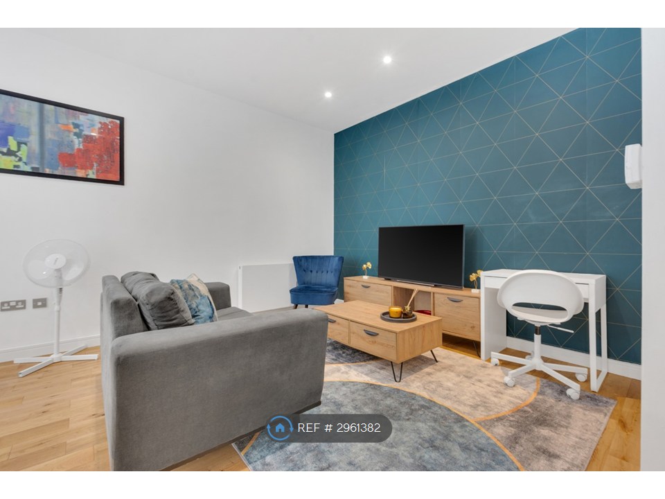 1-bed flat on Flat, Tryon Apartments Balfour Road, Hounslow, £1,799/mo