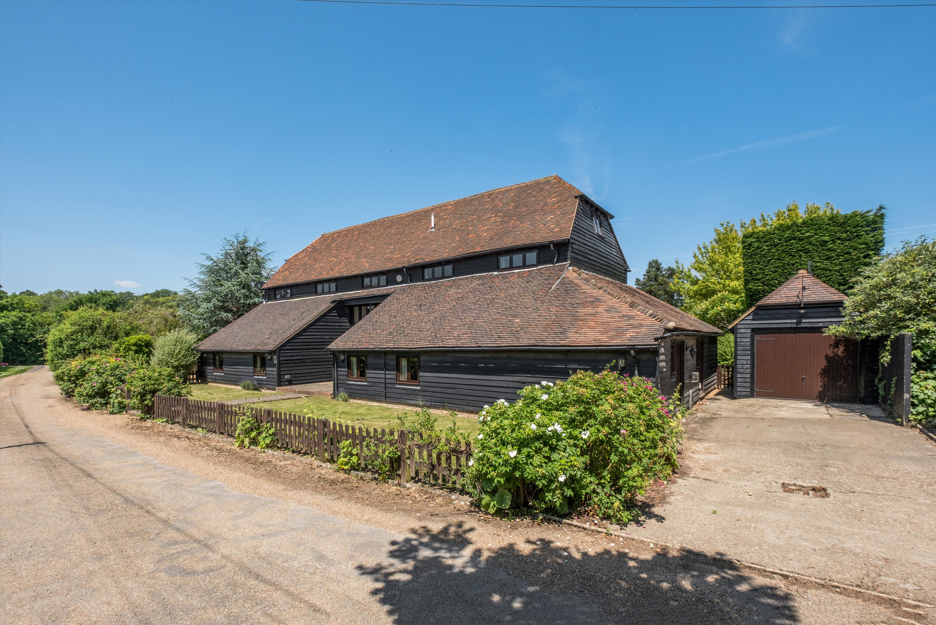 6 bedroom barn conversion for sale 0