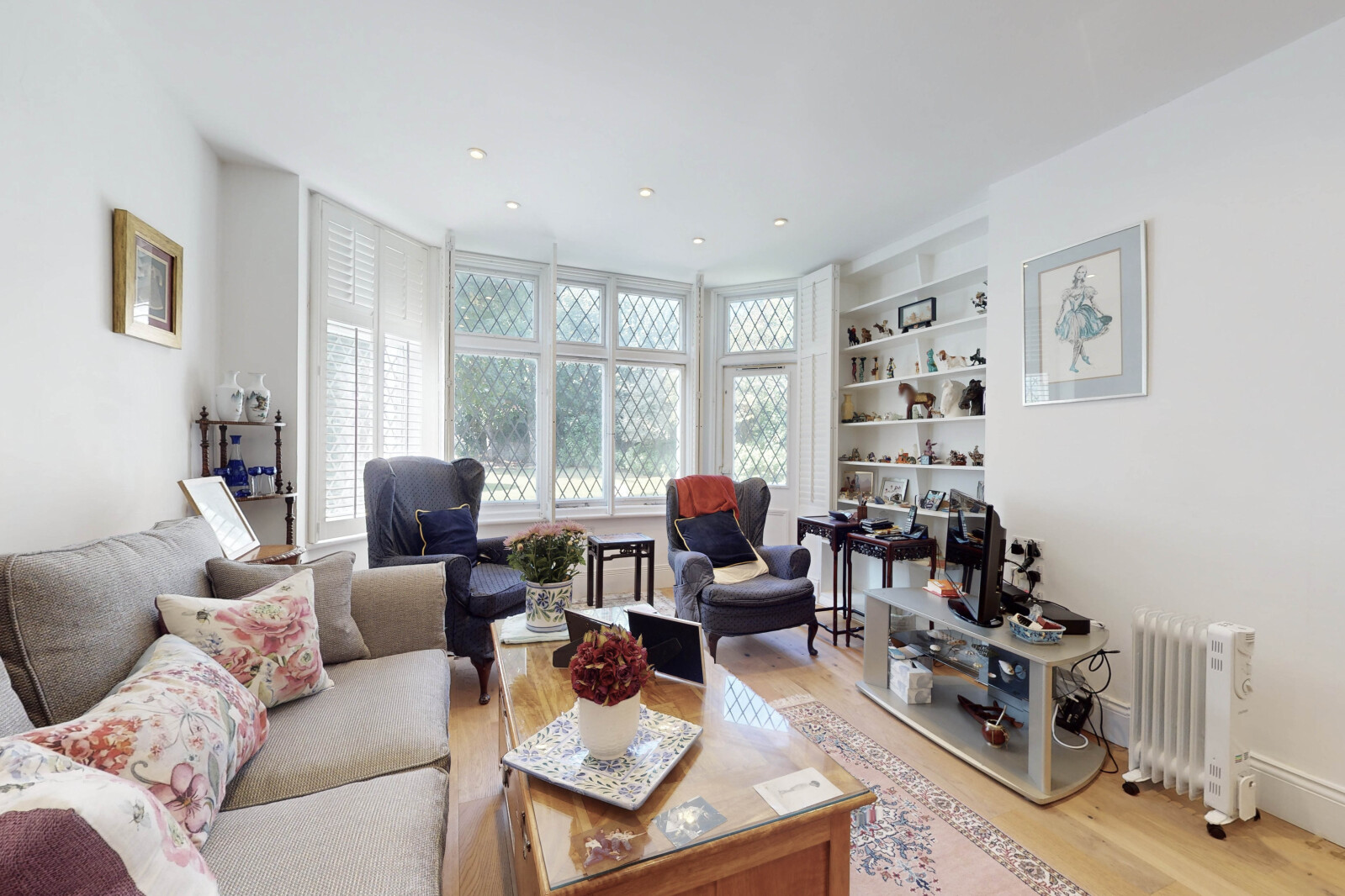 3 bedroom flat for sale