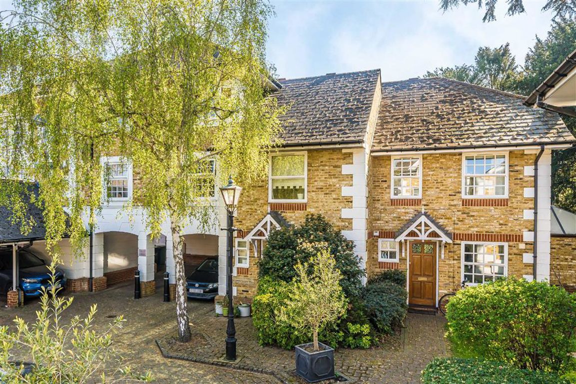 2-bed house on White Heron Mews, Teddington TW11, £650,000