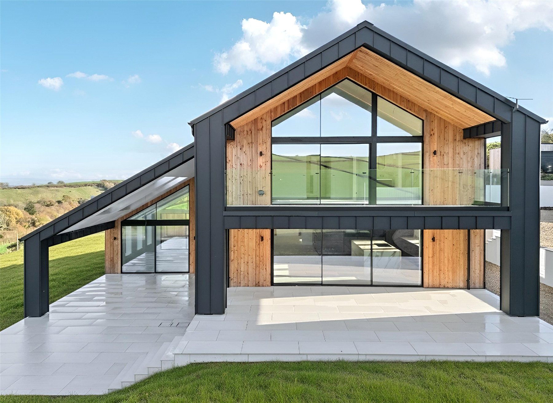 5 bedroom detached new house for sale 0