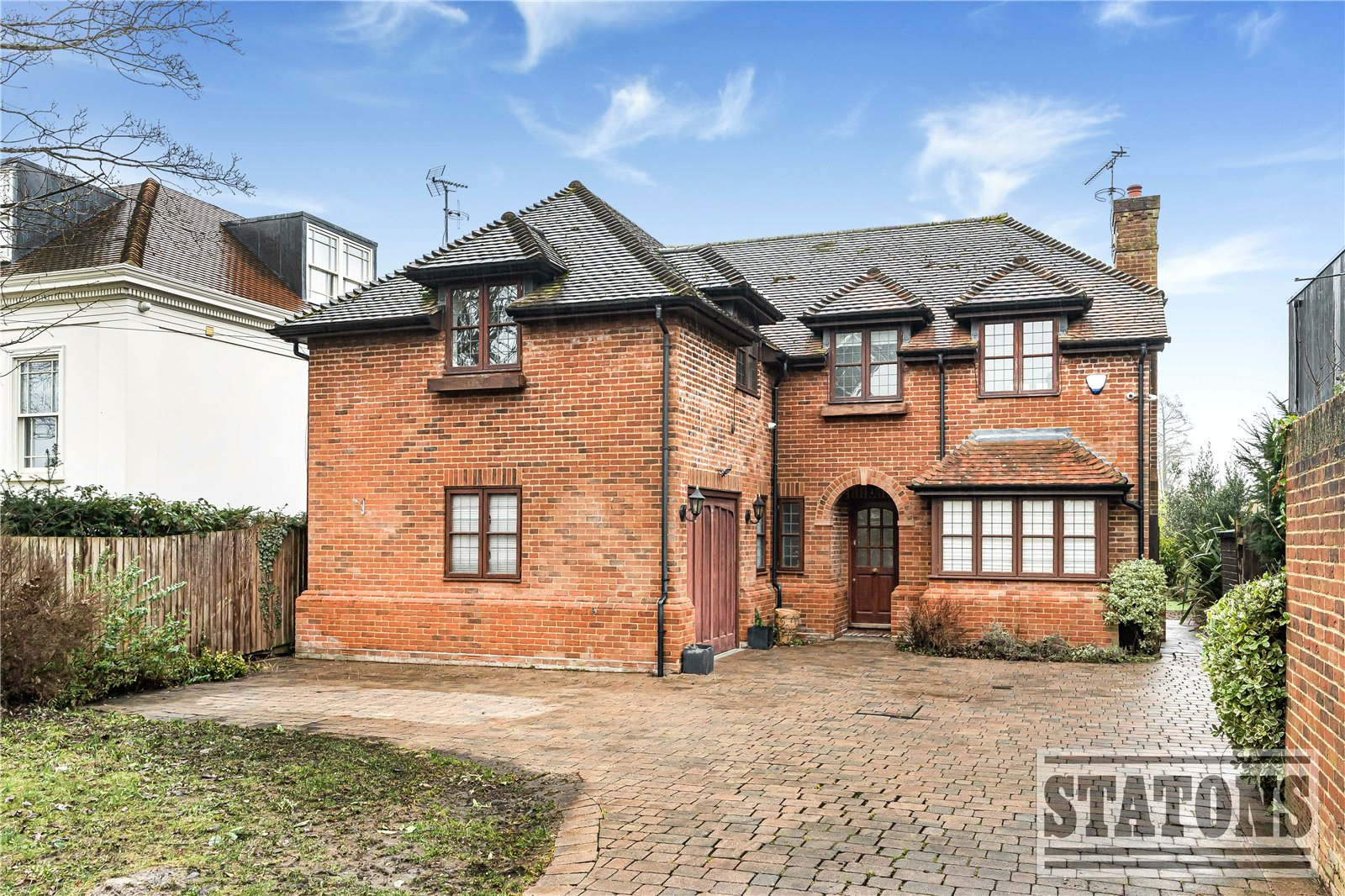 4 bedroom detached house for sale 0