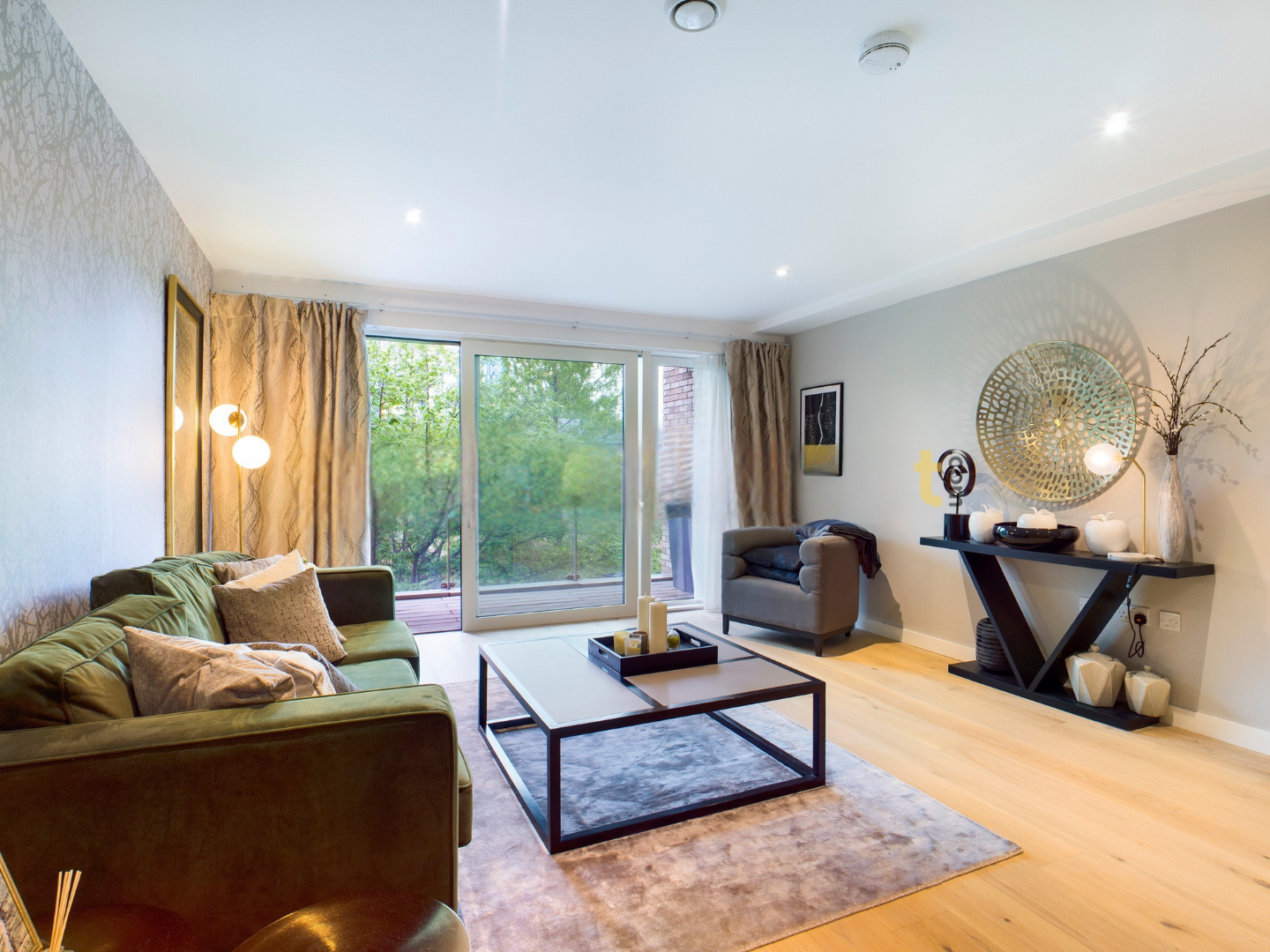 3 bedroom maisonette for sale