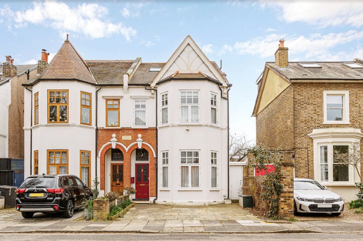 5 bedroom semi-detached house for sale 0