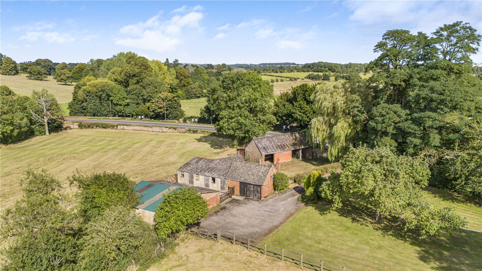 3 bedroom detached house for sale 0