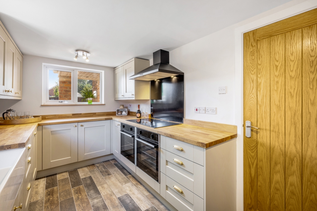 The Cottage, 34 Halton Fenside, Spilsby photo 4