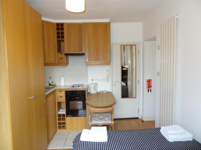 Flat 17, 40-41 Cartwright Gardens, Bloomsbury photo 4