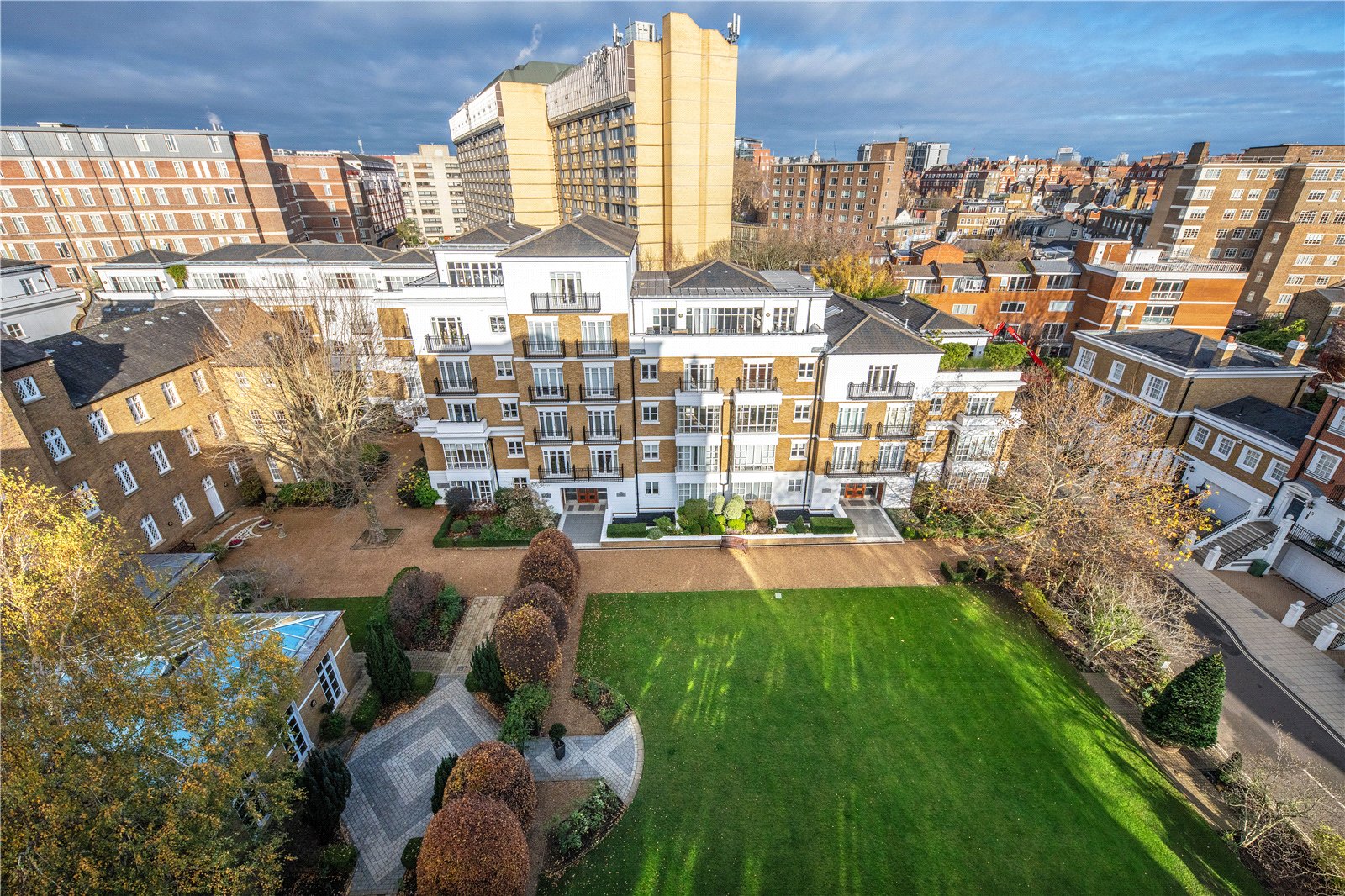 3 bedroom flat for sale 0