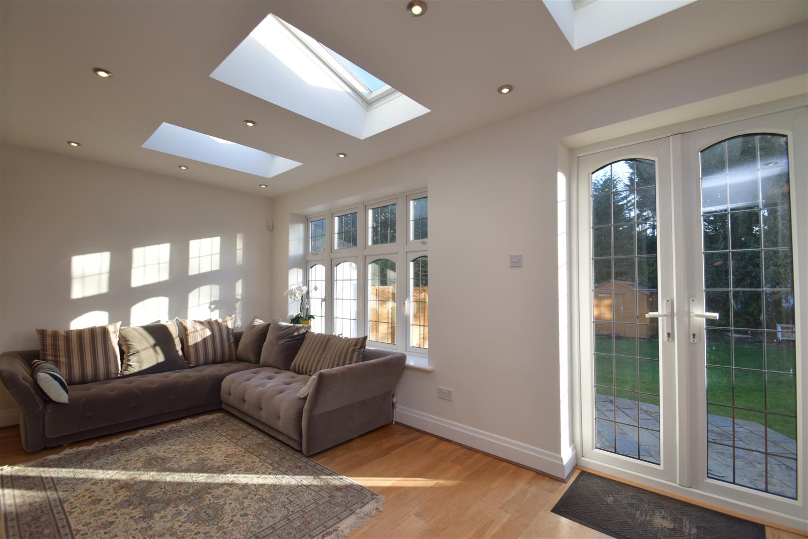 5 bedroom semi-detached house for sale 0