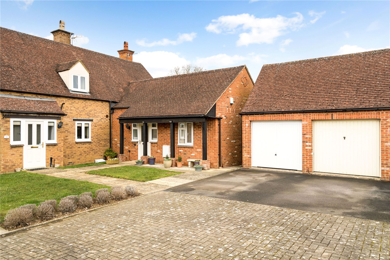 Photos of Highlands, Lower Tadmarton, Banbury, Oxfordshire OX15