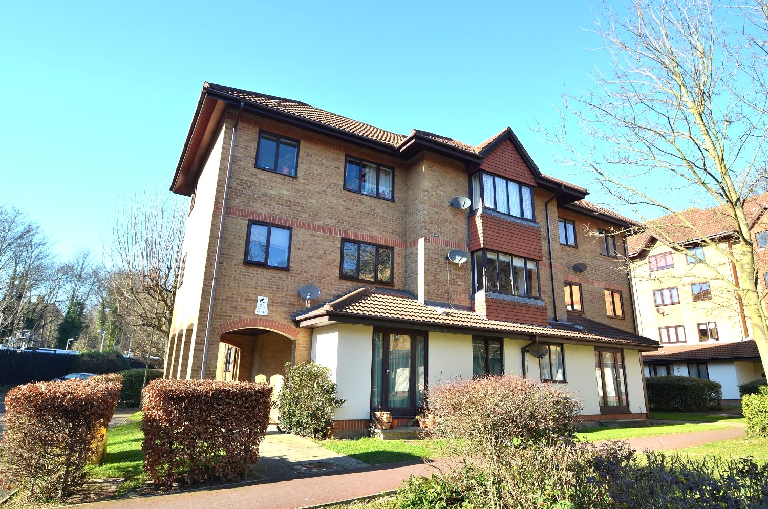 235, Orchard Grove, Anerley photo 2