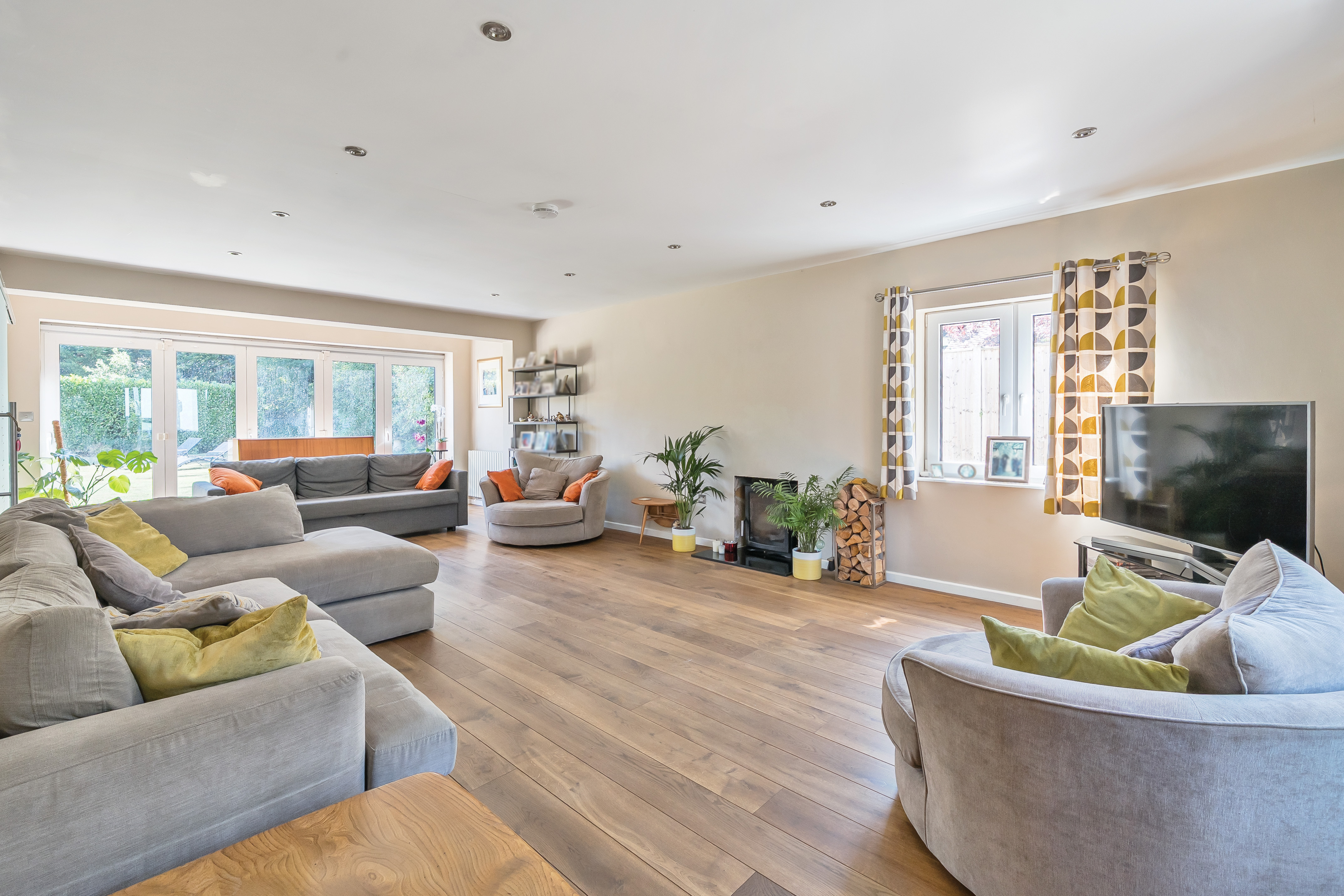 5 bedroom detached house for sale 0