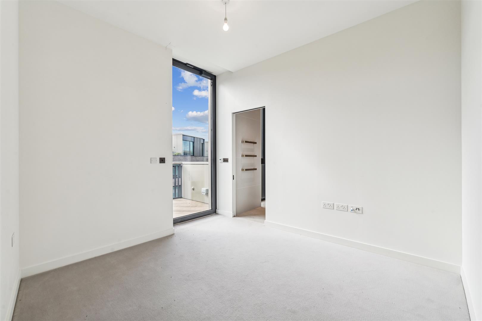 3 bedroom new flat for sale 0