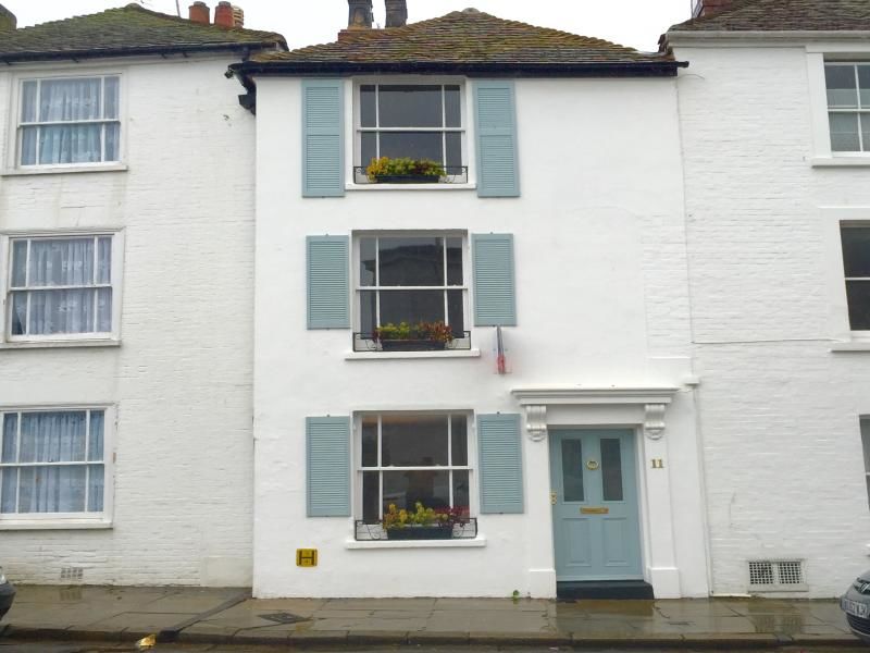 Free property report 11 The Bayle, Folkestone, CT20 1SQ Chimnie