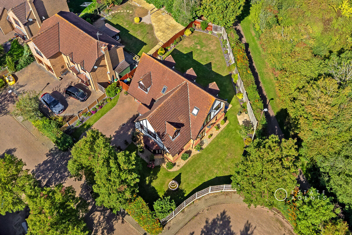 8, Selworthy, Furzton photo 4