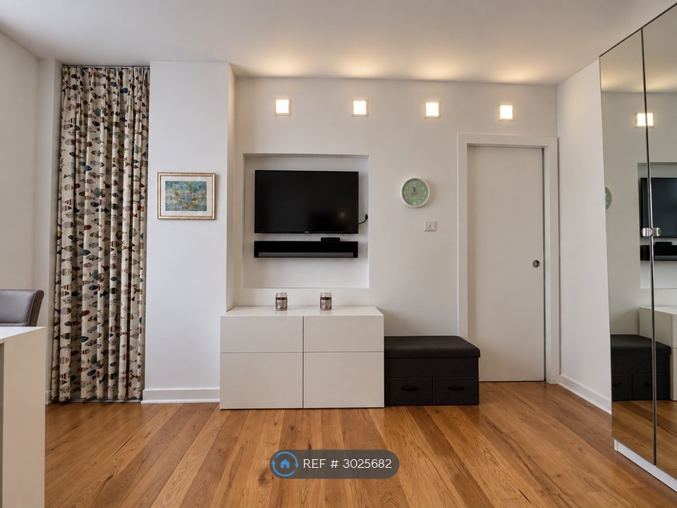 Flat, Cliffords Inn Fetter Lane, London photo 2