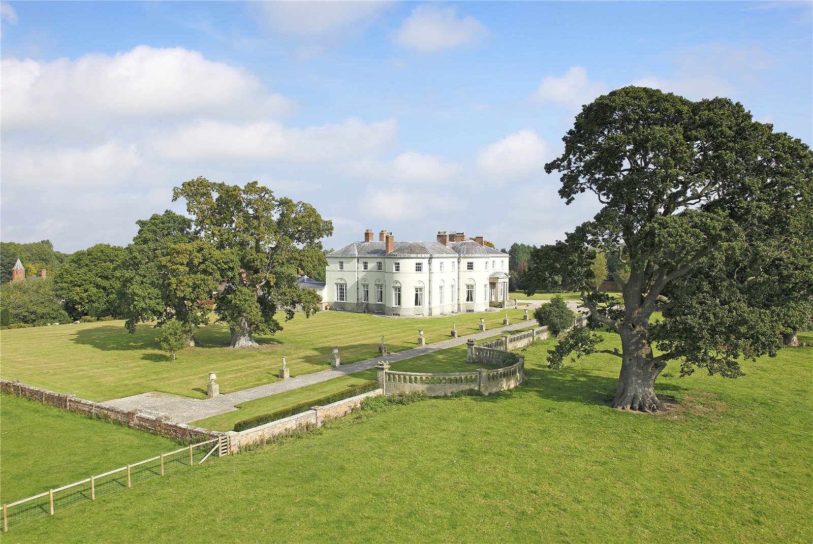 7 bedroom detached house for sale 0