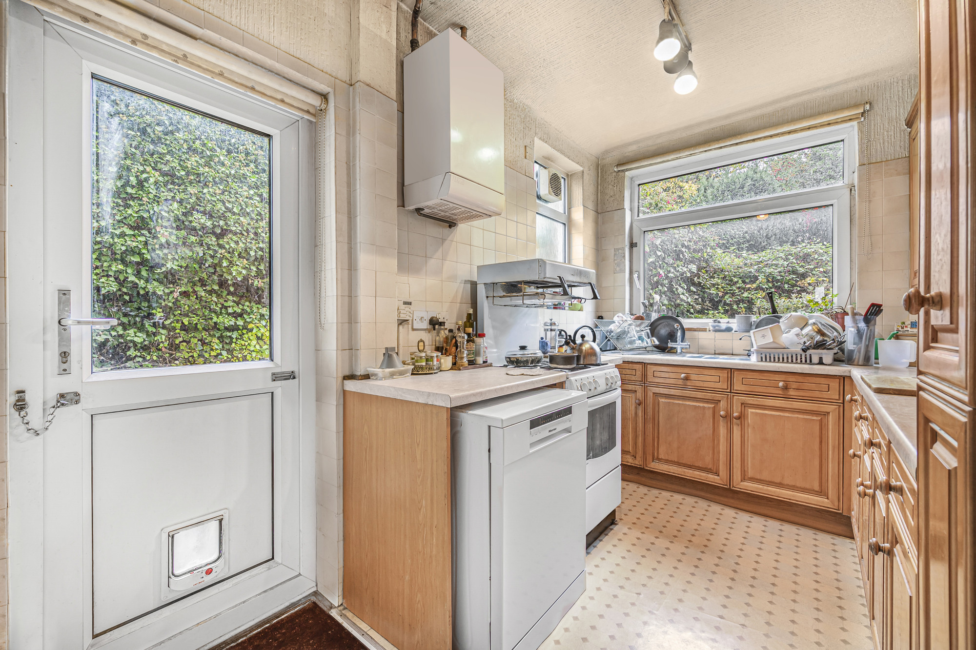 4 bedroom detached house for sale 0