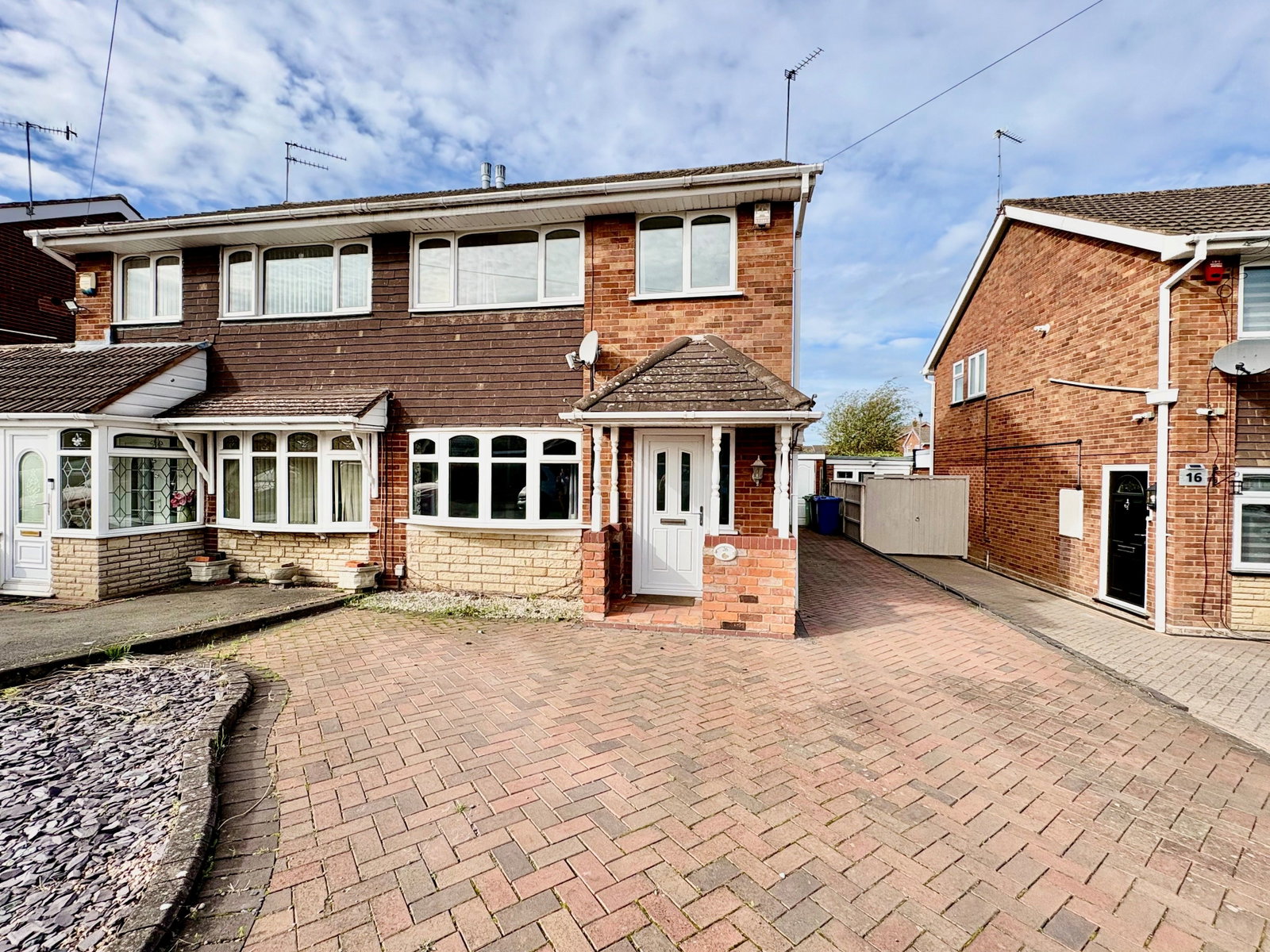 26, Veronica Road, Kingswinford photo 2