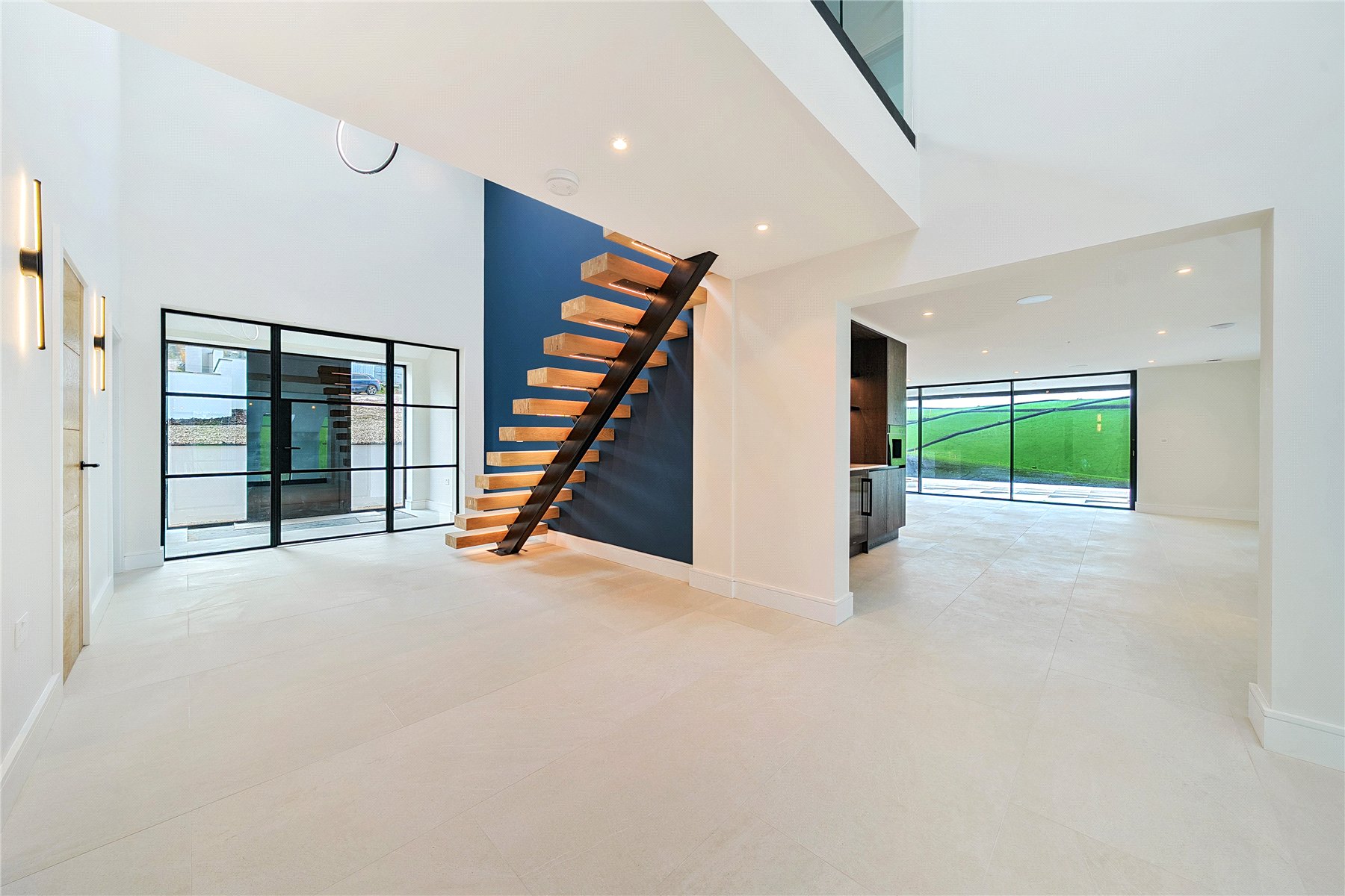 5 bedroom detached new house for sale 0