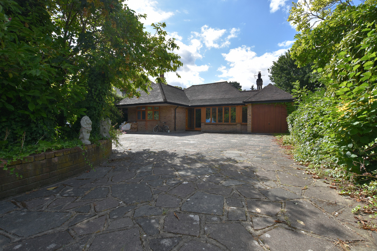4, Parkstone Avenue, Emerson Park photo 5