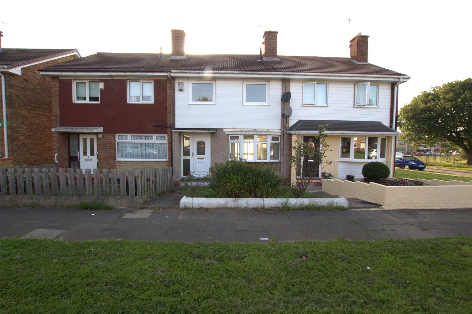 3-bed house on 11, Endeston Road, Middlesbrough, £725/mo