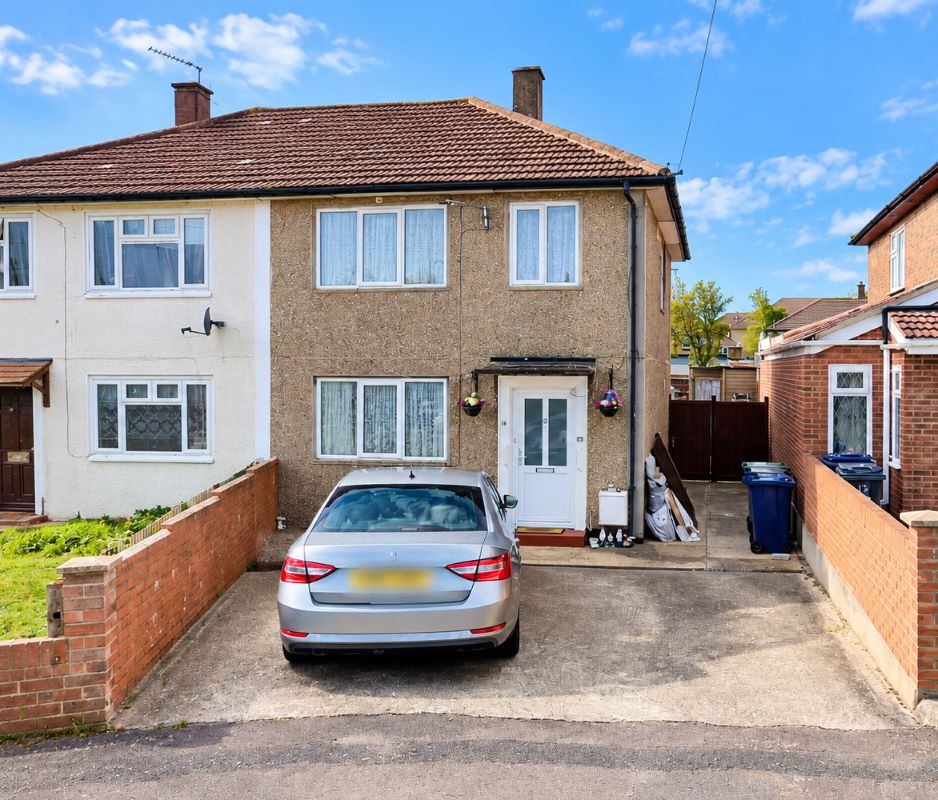 16, Tensing Road, Southall photo 2