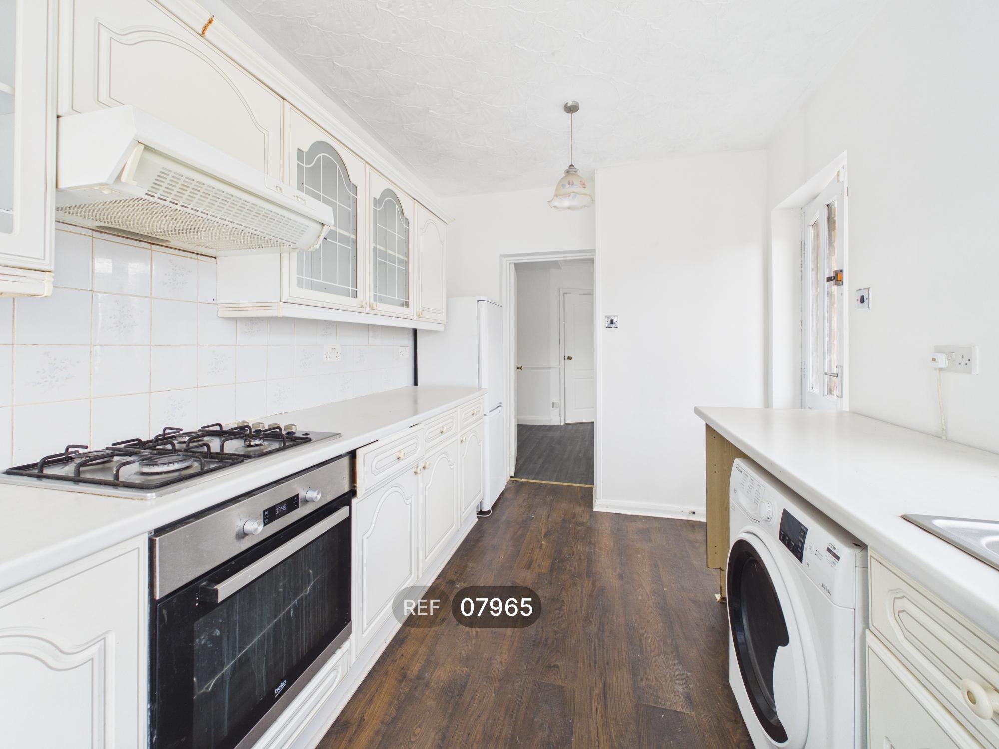 3-bed house on Fairfax Avenue, Hull, £950/mo