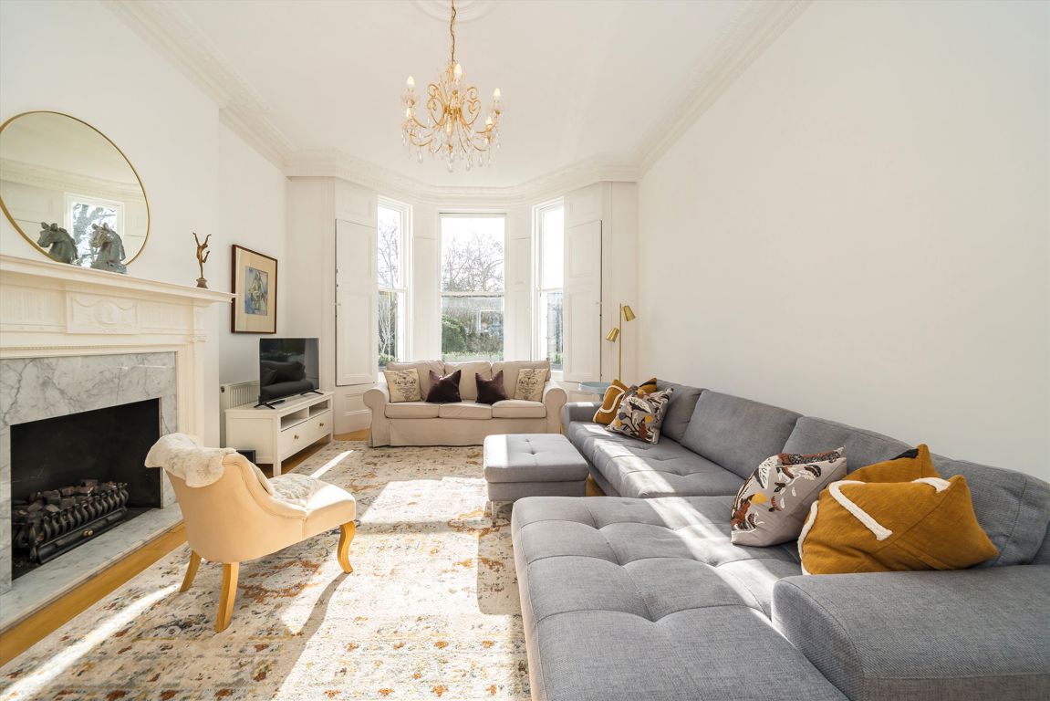 3 bedroom maisonette for sale 0