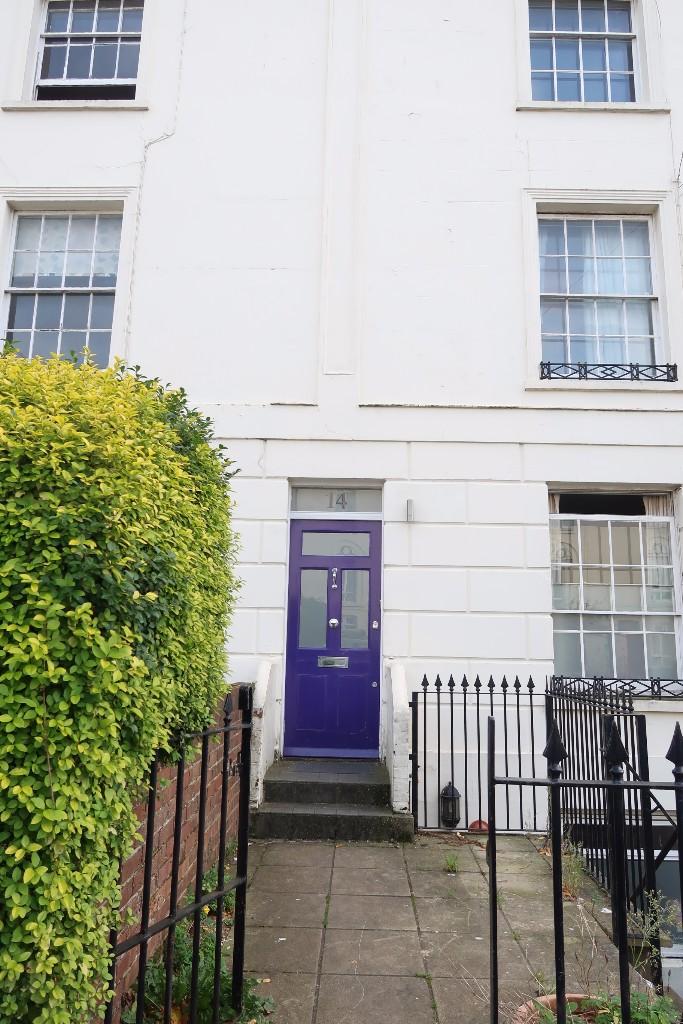 14HEN, 14 Henstead Road, Southampton photo 5