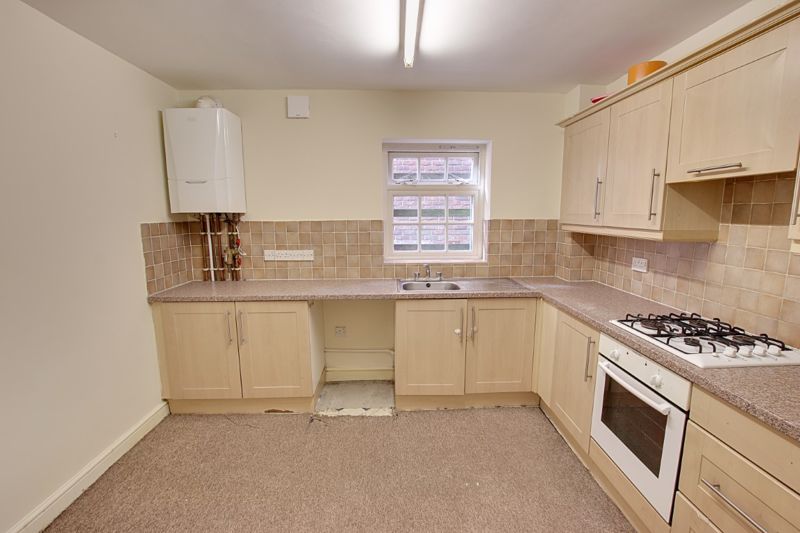 Flat 1 Oakwood House, Conigre, Trowbridge photo 2