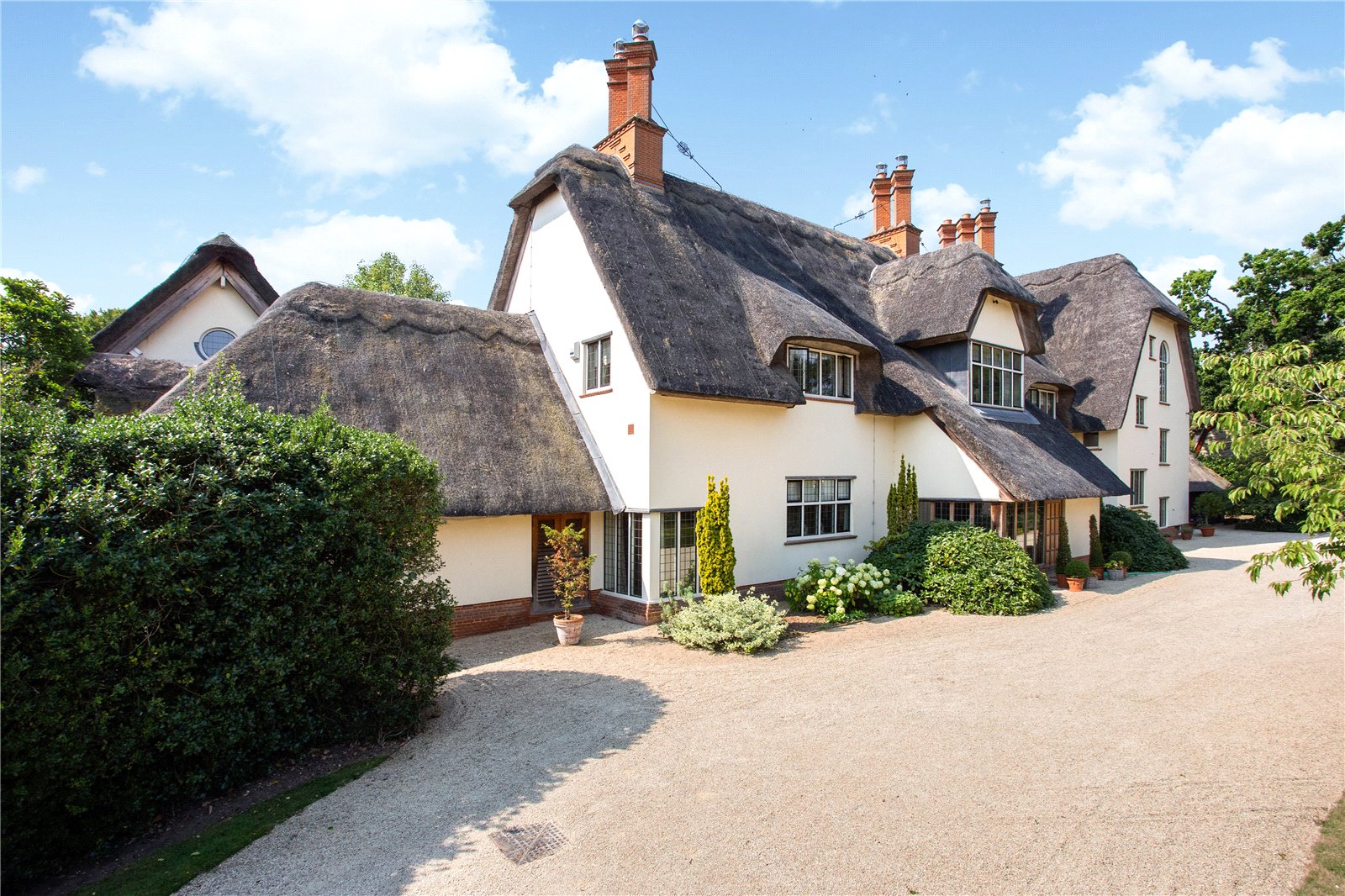 6 bedroom detached house for sale in Common Lane, Hemingford Abbots