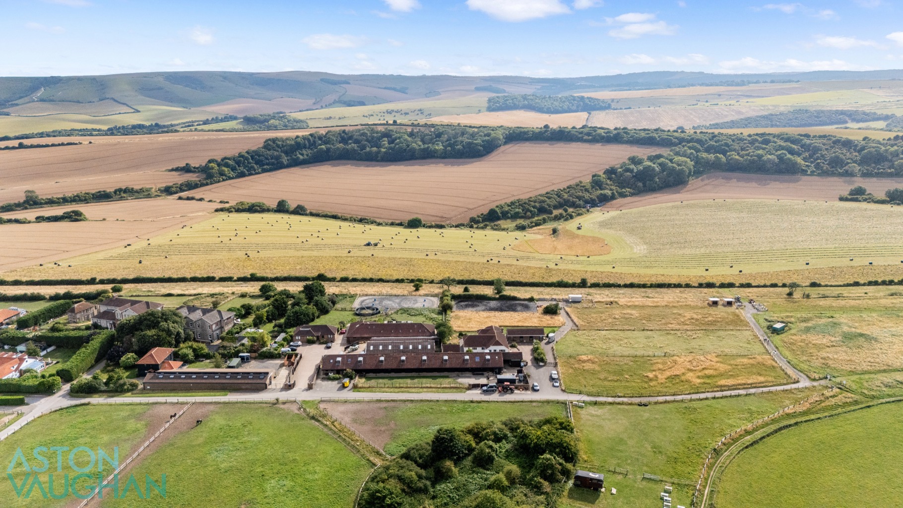 3 bedroom equestrian property for sale 0