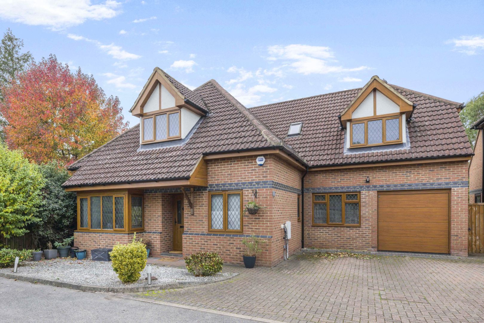 4 bedroom detached house for sale 0