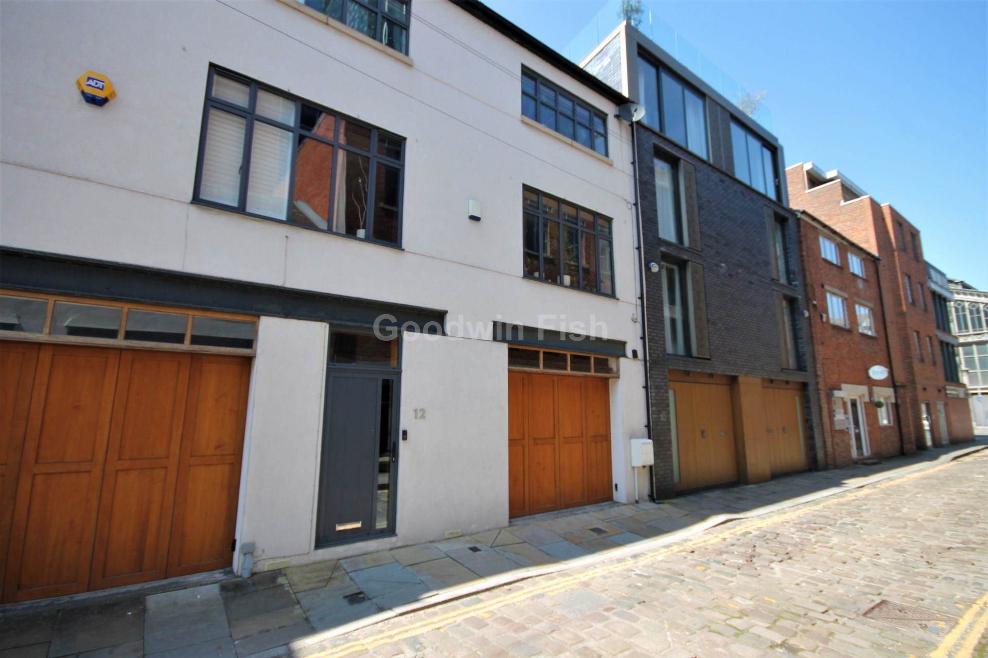 2 bedroom town house for sale 0