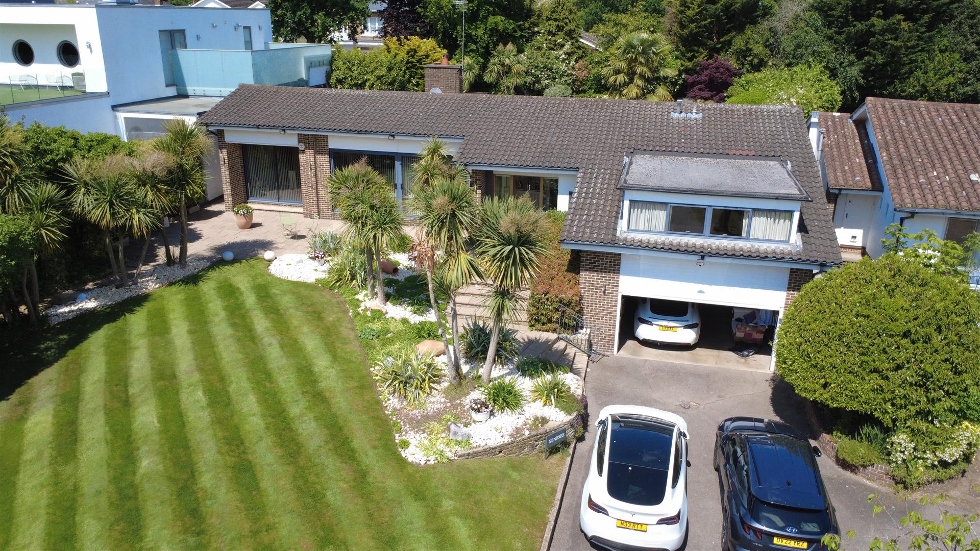 3 bedroom detached bungalow for sale 0