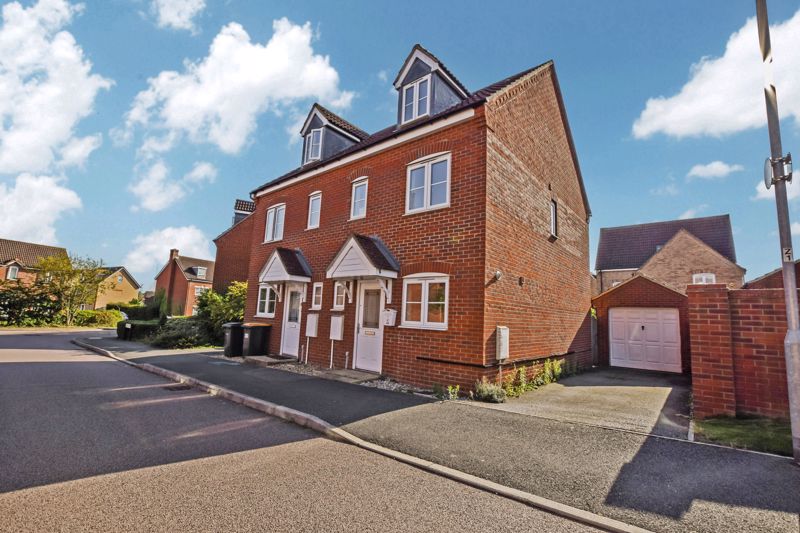 4, Pedley Way, Bedford photo 2