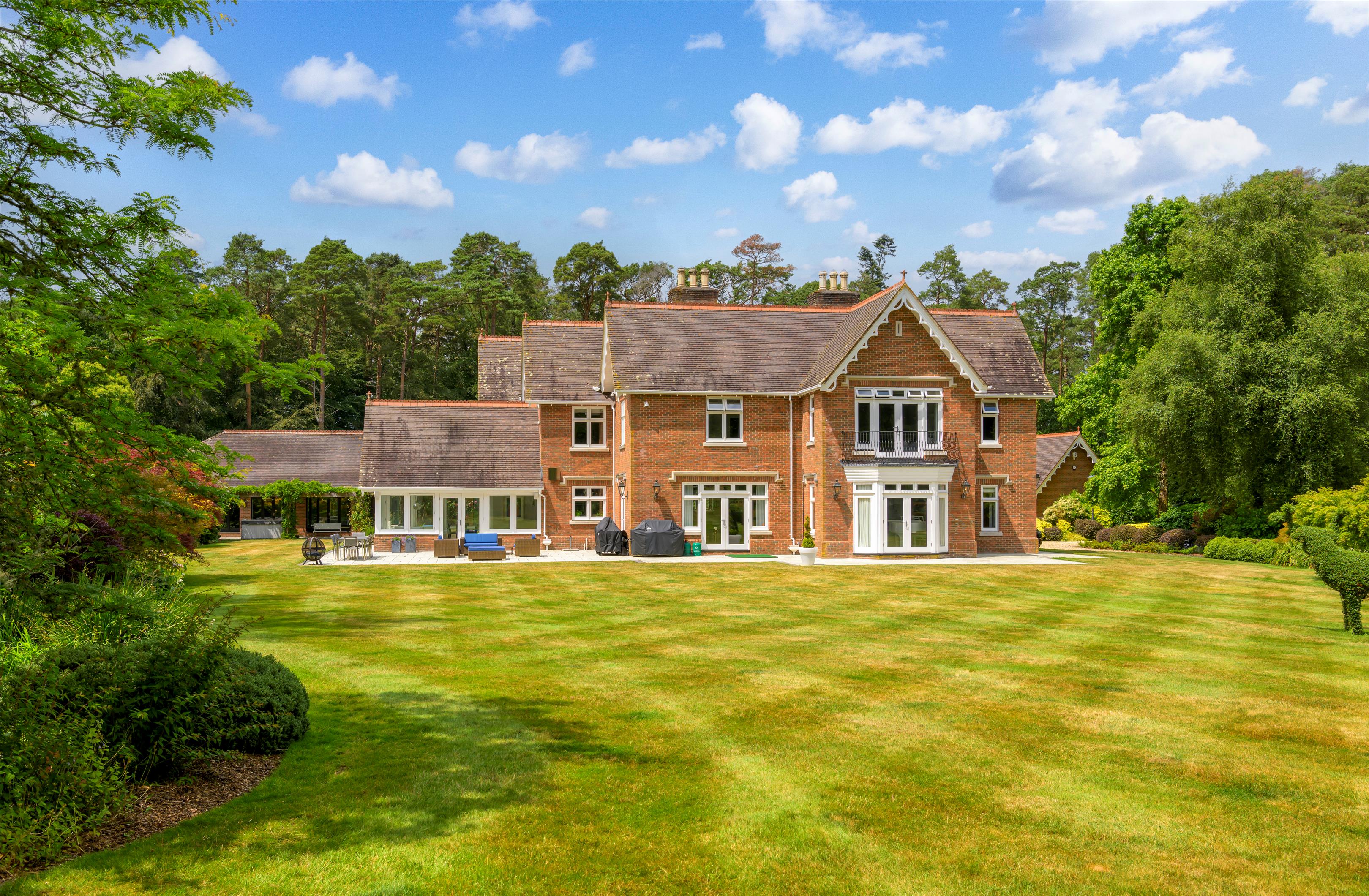 Photos of Emery Down, Lyndhurst, Hampshire SO43 63351385 PrimeLocation