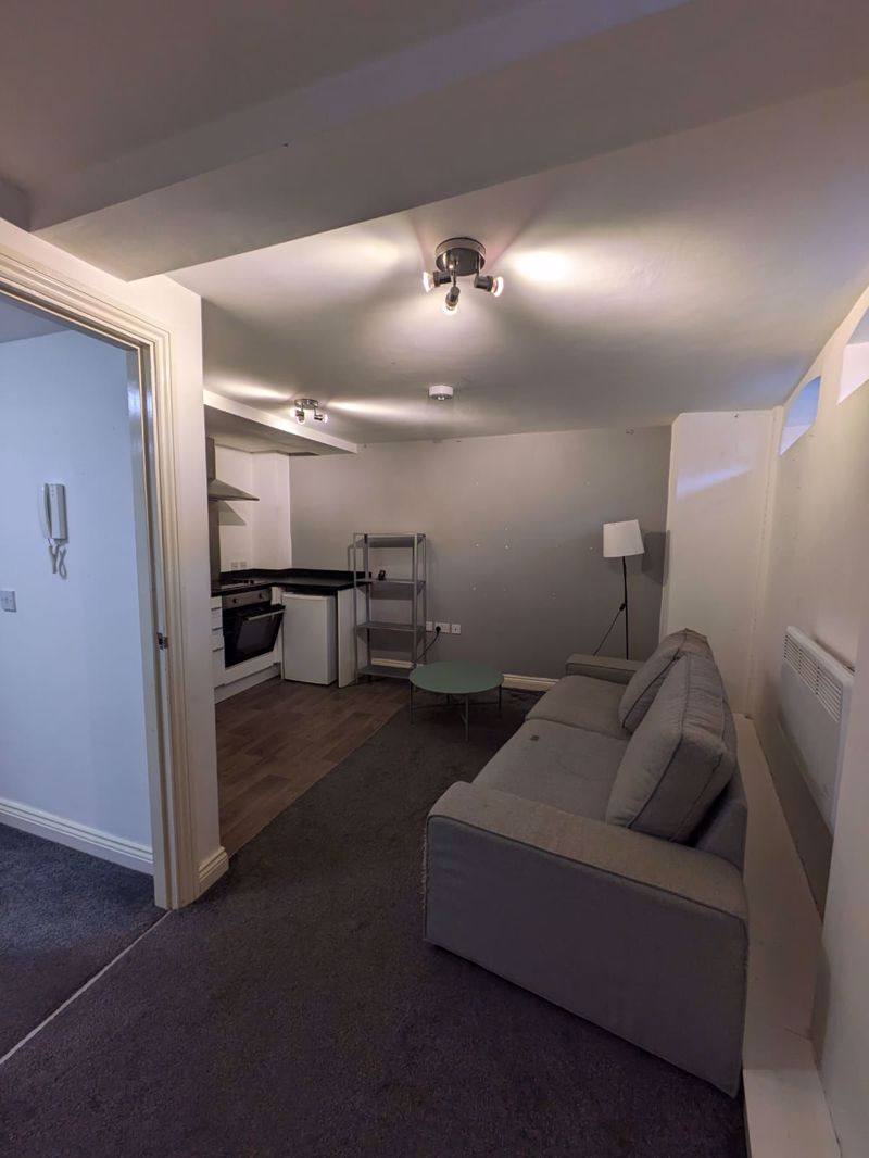 Flat 2, Camden House, Grey Street, Ashton-Under-Lyne photo 5