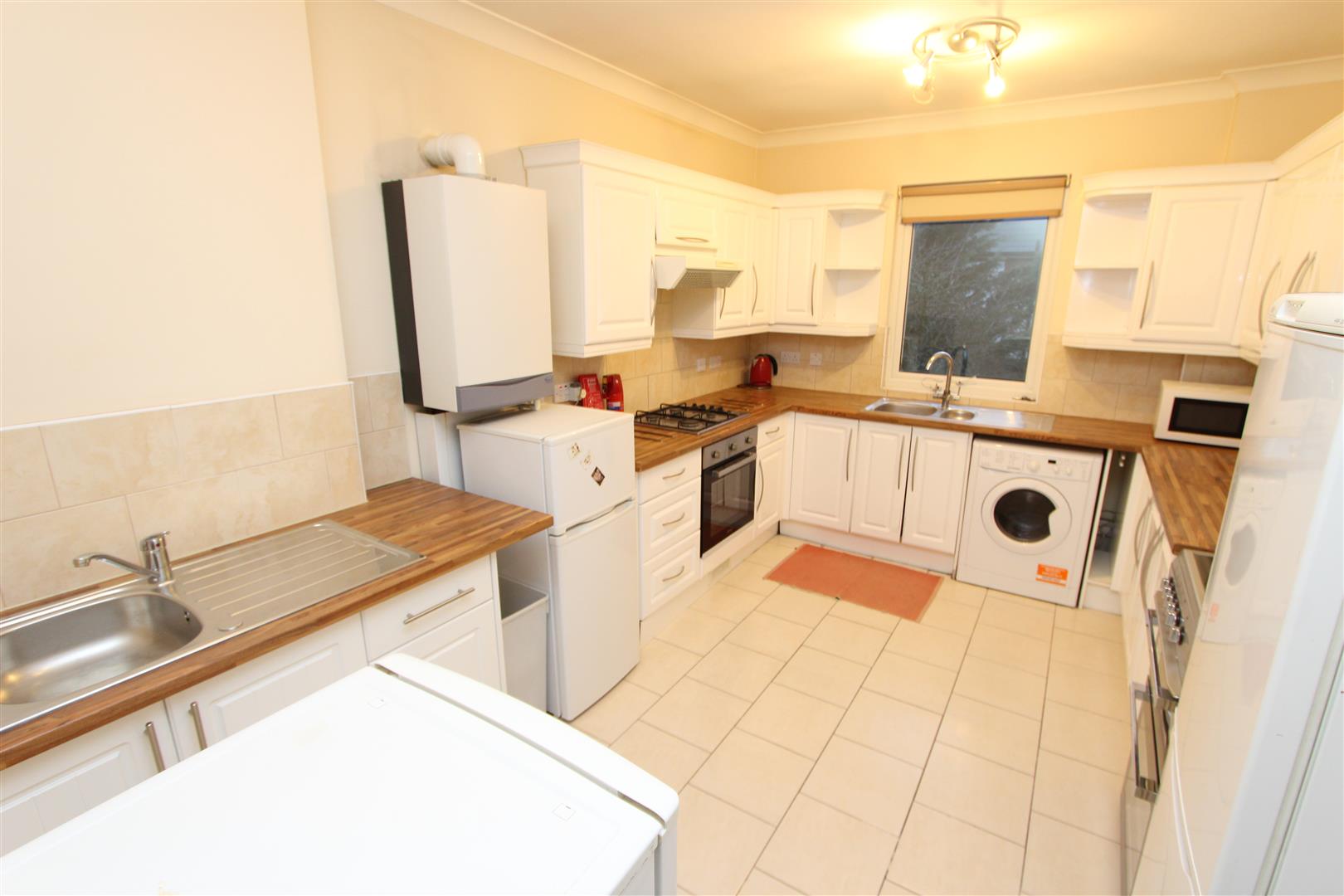 Room 4, 117, Twyford Avenue, London photo 5