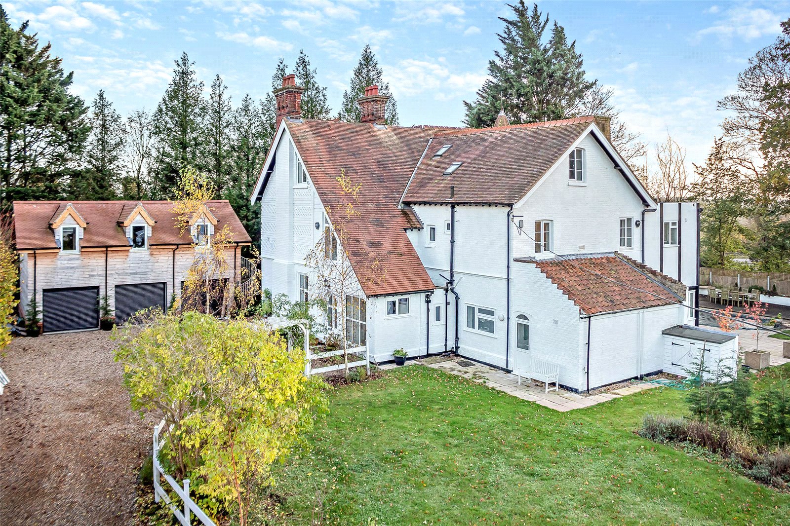 8 bedroom detached house for sale 0