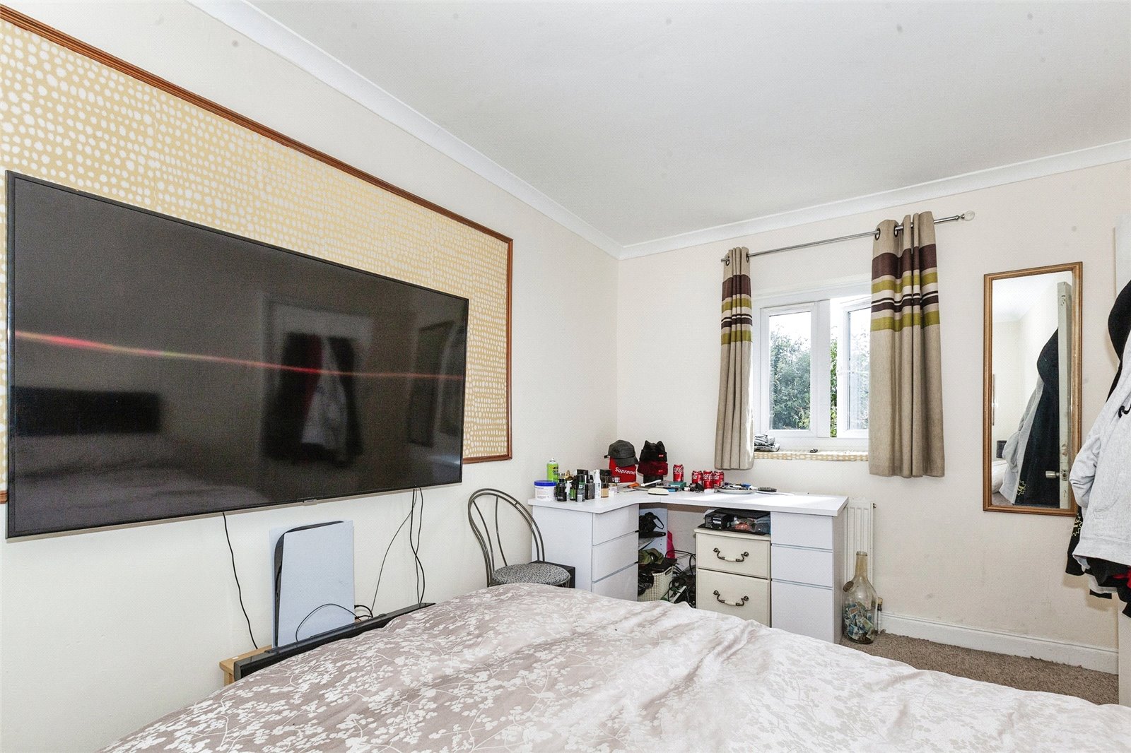 Photos of Ray Mill Road East, Maidenhead, Berkshire SL6 65445599