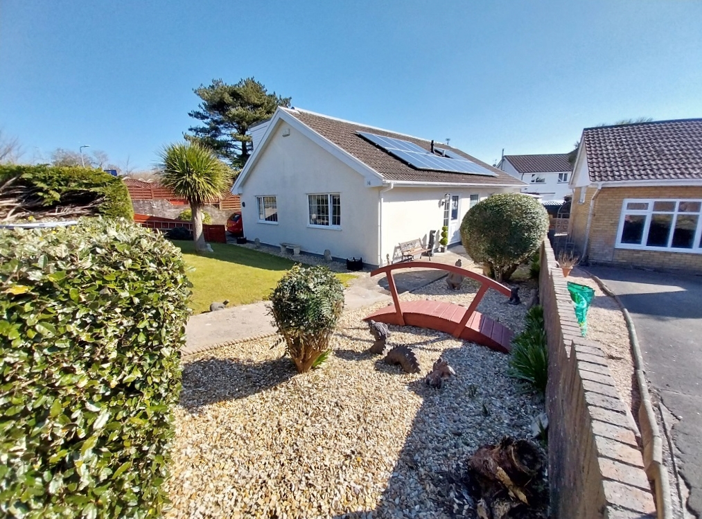 4-bed house on 16, Fitzhamon Road, Porthcawl, £430,000