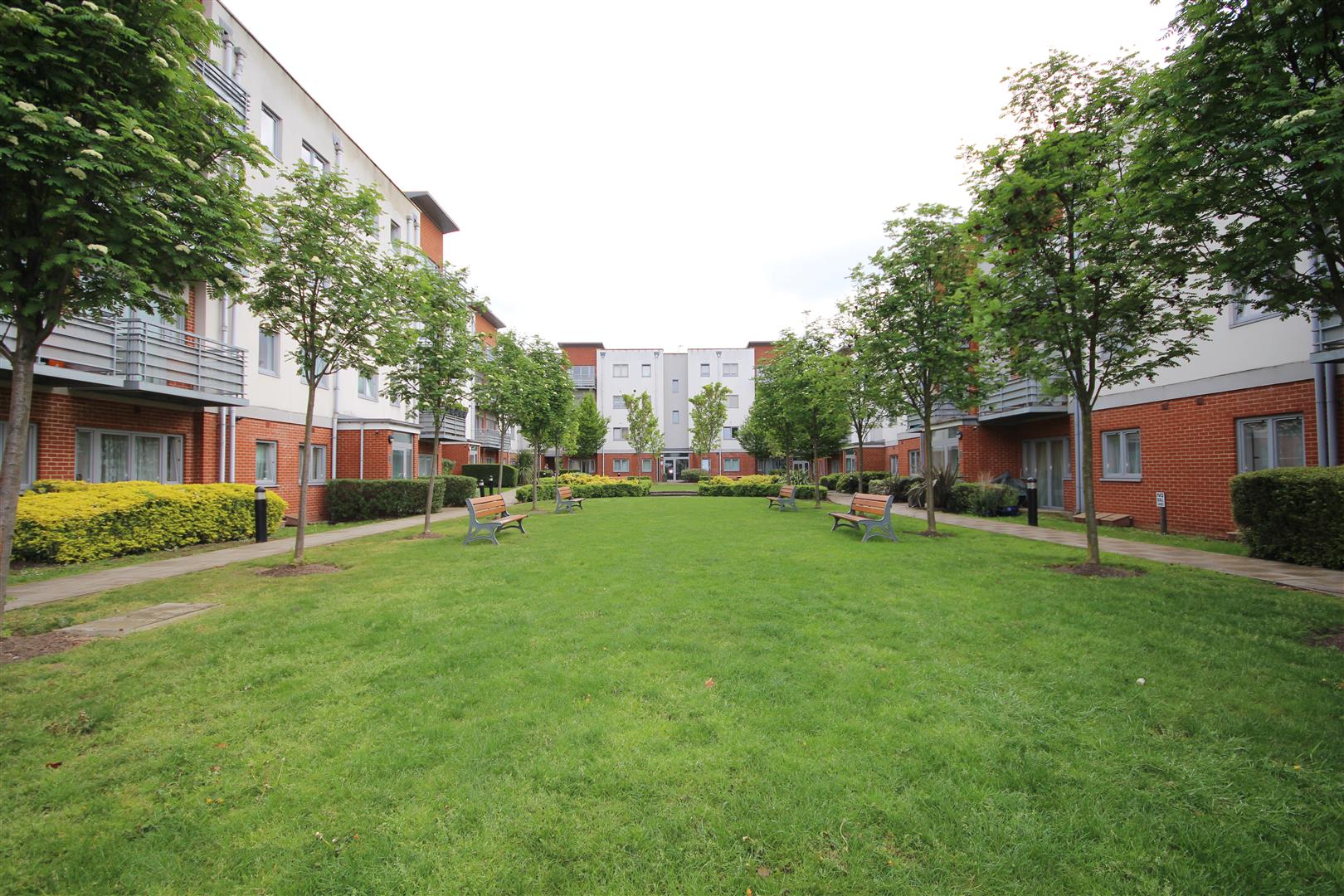2-bed flat on Flat 15, Cannock Court, 3 Hawker Place, Walthamstow, £350,000