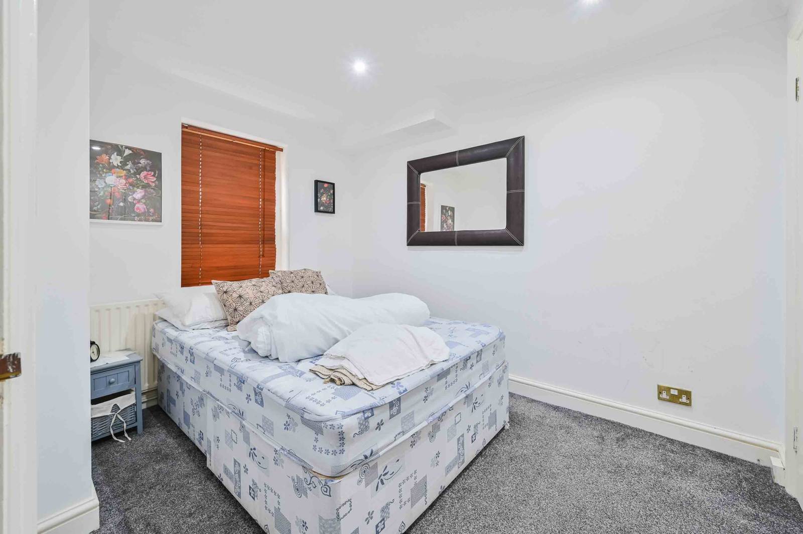 3 bedroom mews house for sale 0