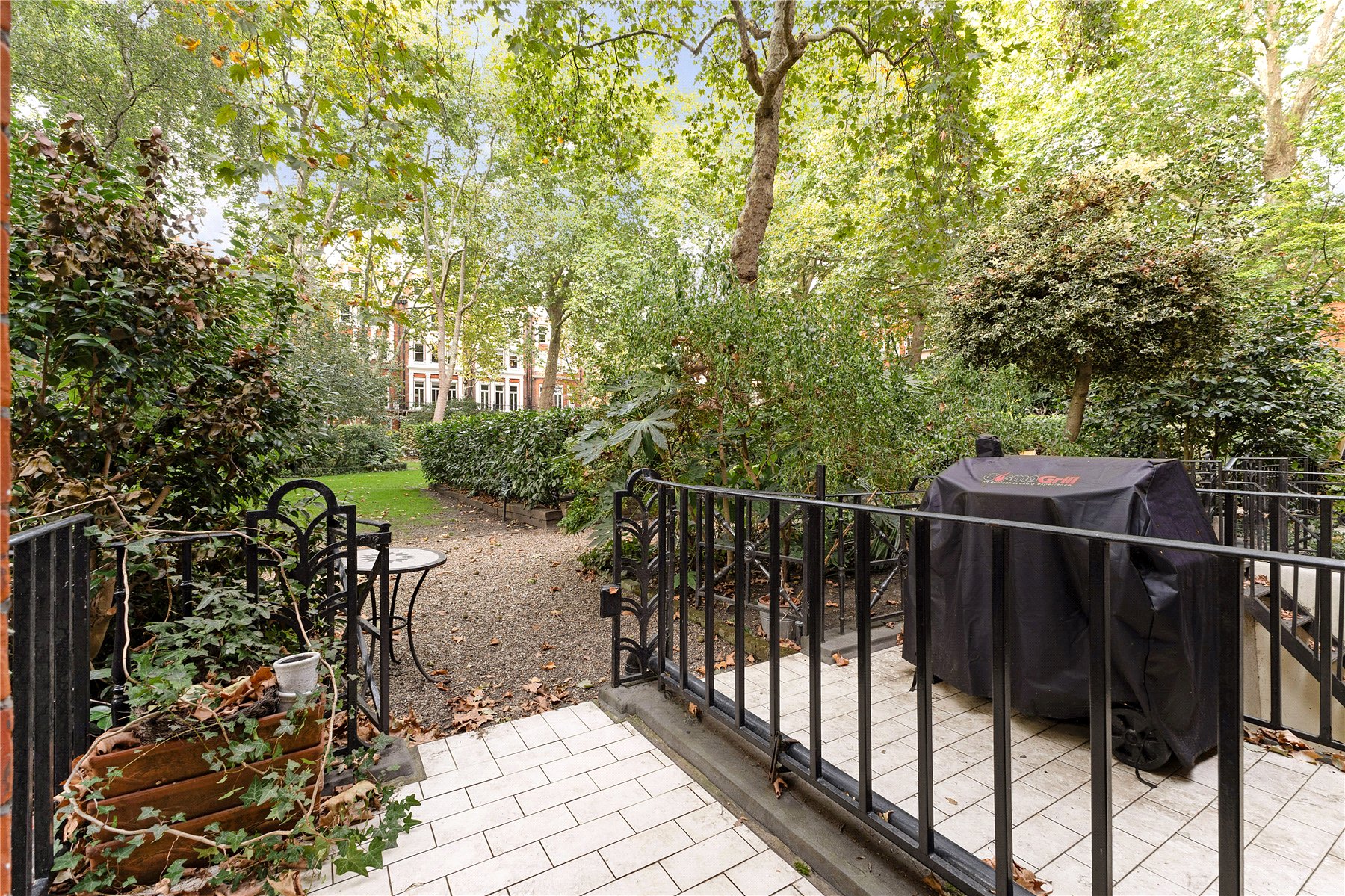 2 bedroom flat for sale 0