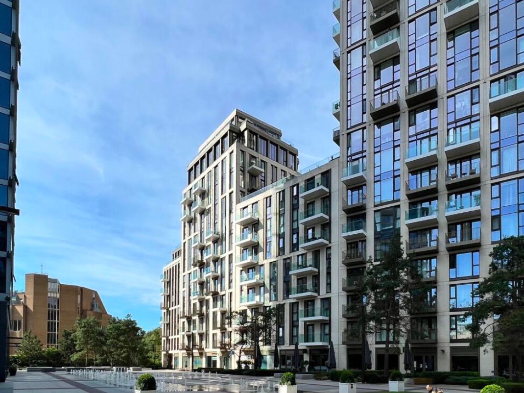 Parking of Cashmere Wharf, London photo 3