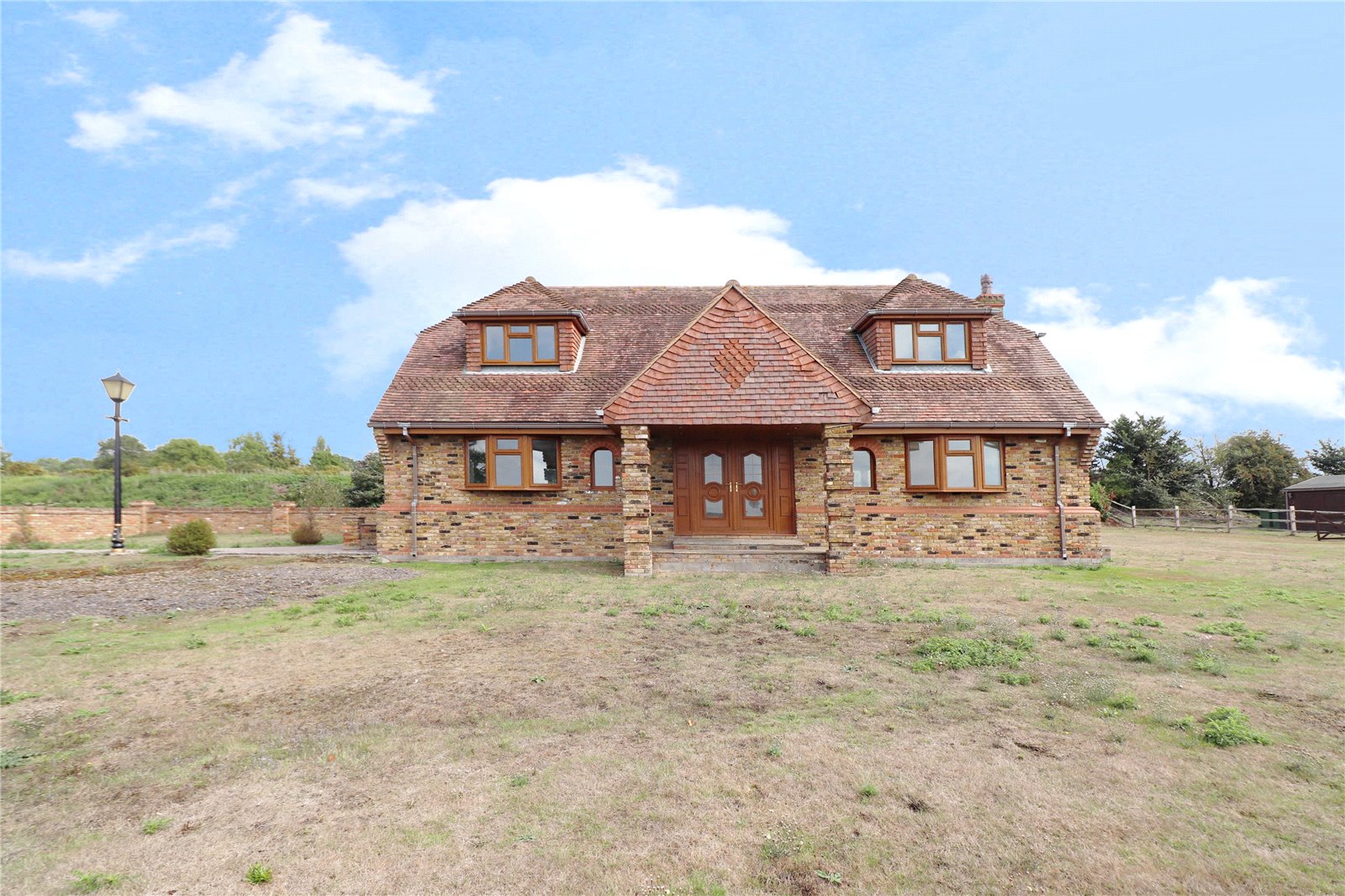 3 bedroom detached house for sale 0